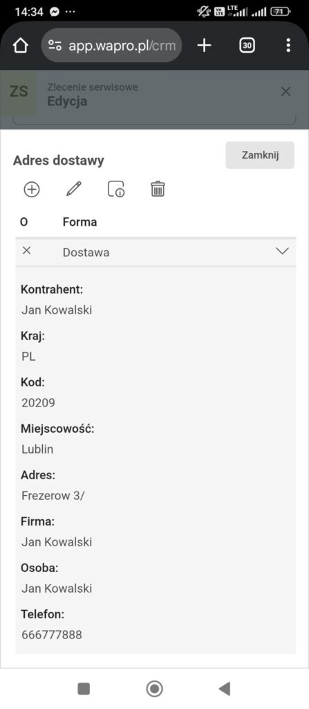 Smartfon z wyświetlonymi szczegółami zlecenia serwisowego w Wapro Anywhere.